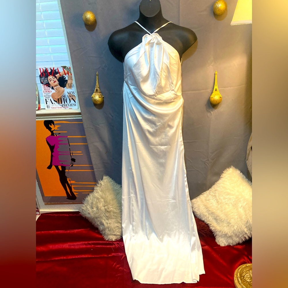 Fashionable dress from fashion nova white gown brand new dress size L